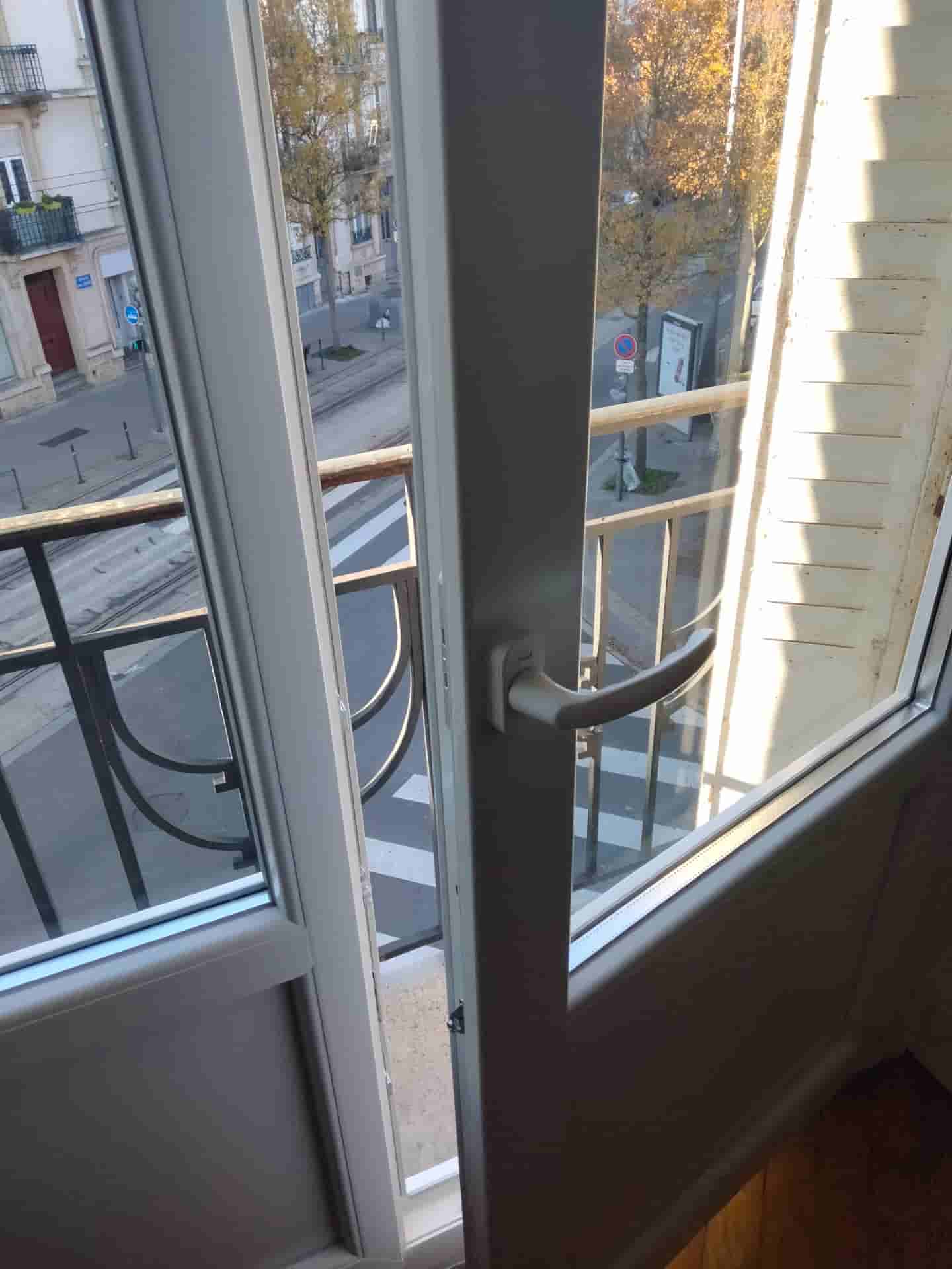 EMDS 54 - Réparation fenêtre